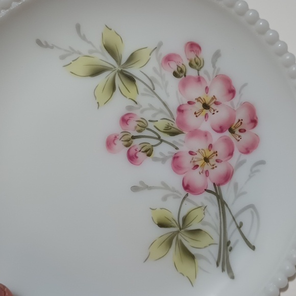 Westmoreland | Accents | 4 Westmoreland 75 Beaded Edge Milk Glass ...